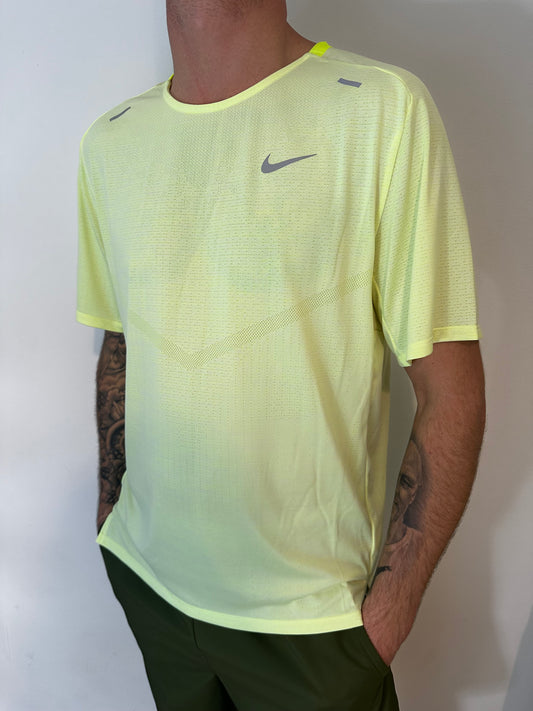 NIKE DRI - FIT ADV TECHKNIT TSHIRT - NEON / YELLOW