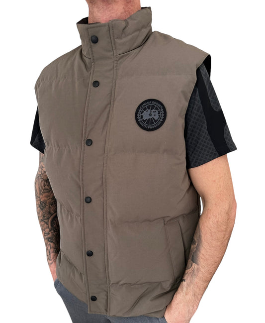 CANADA GOOSE BLACK DISC GARSON DOWN GILET BODYWARMER VEST - SAND