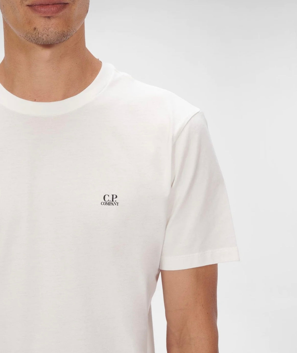 C.P. COMPANY CHEST LOGO T-SHIRT - WHITE