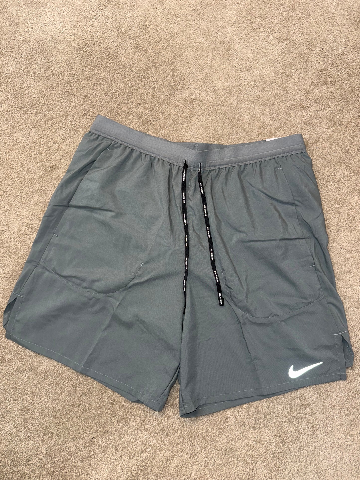NIKE DRI - FIT 1.0 MILER TSHIRT & FLEX STRIDE 7” SHORTS FULL SET - NEON / GREY