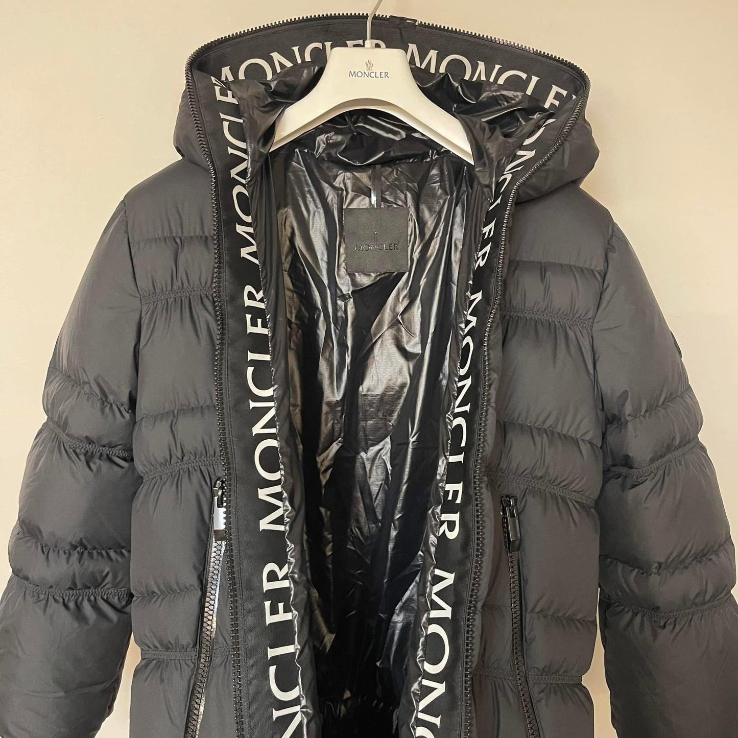 WOMENS MONCLER TUMEN DOWN PARKA JACKET - BLACK