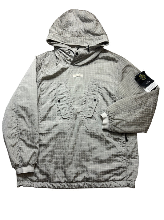 STONE ISLAND MACRO RIPSTOP NYLON METAL REFLECTIVE SMOCK JACKET - GREY / SILVER