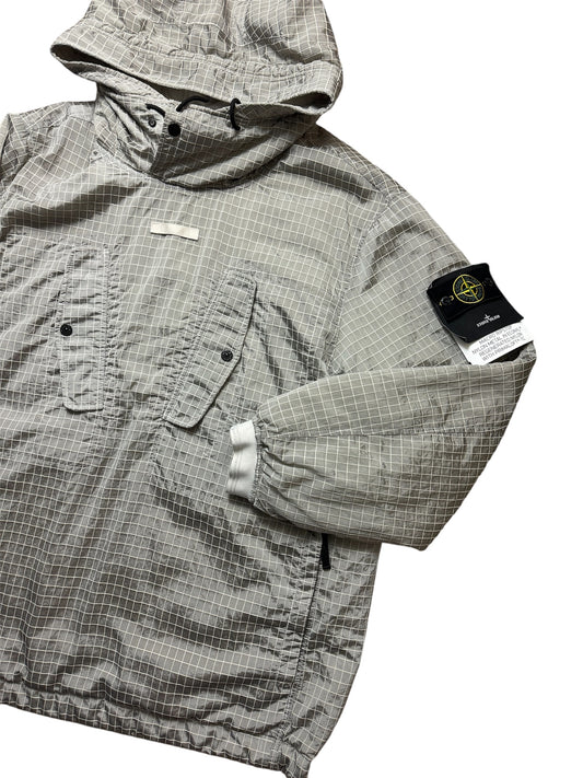 STONE ISLAND MACRO RIPSTOP NYLON METAL REFLECTIVE SMOCK JACKET - GREY / SILVER