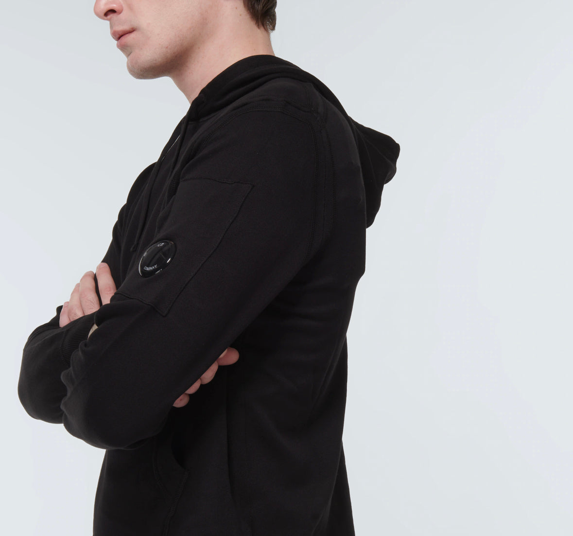 C.P. COMPANY LENS HOODED SWEATSHIRT - BLACK