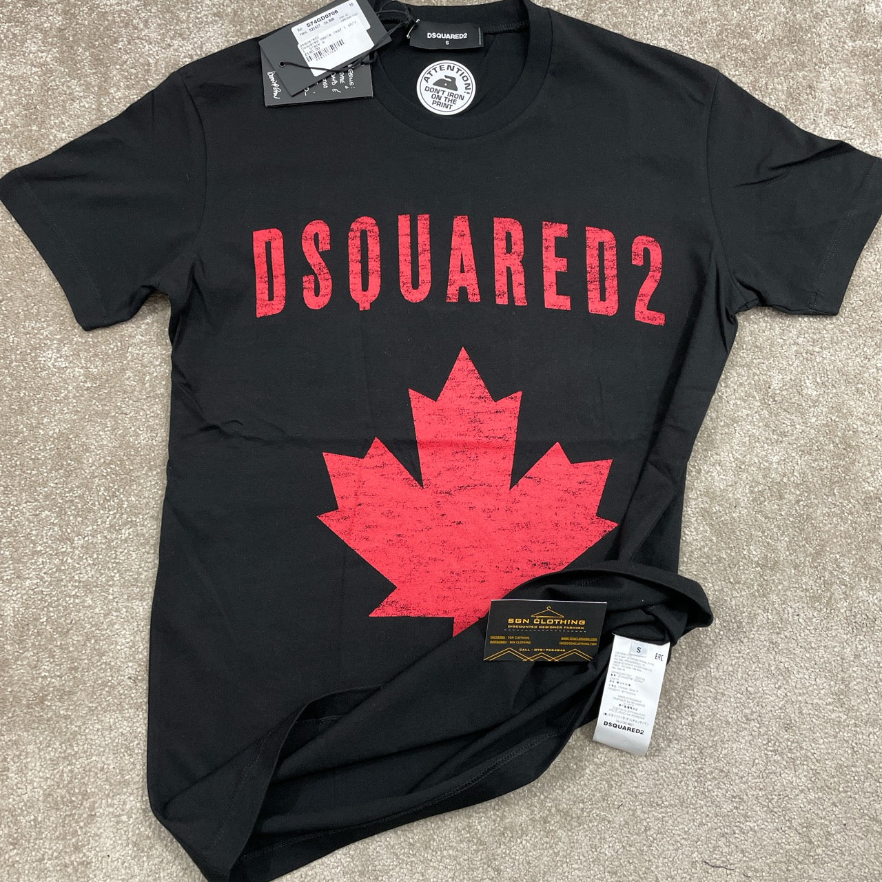 DSQUARED2 MAPLE LEAF LOGO TSHIRT - BLACK