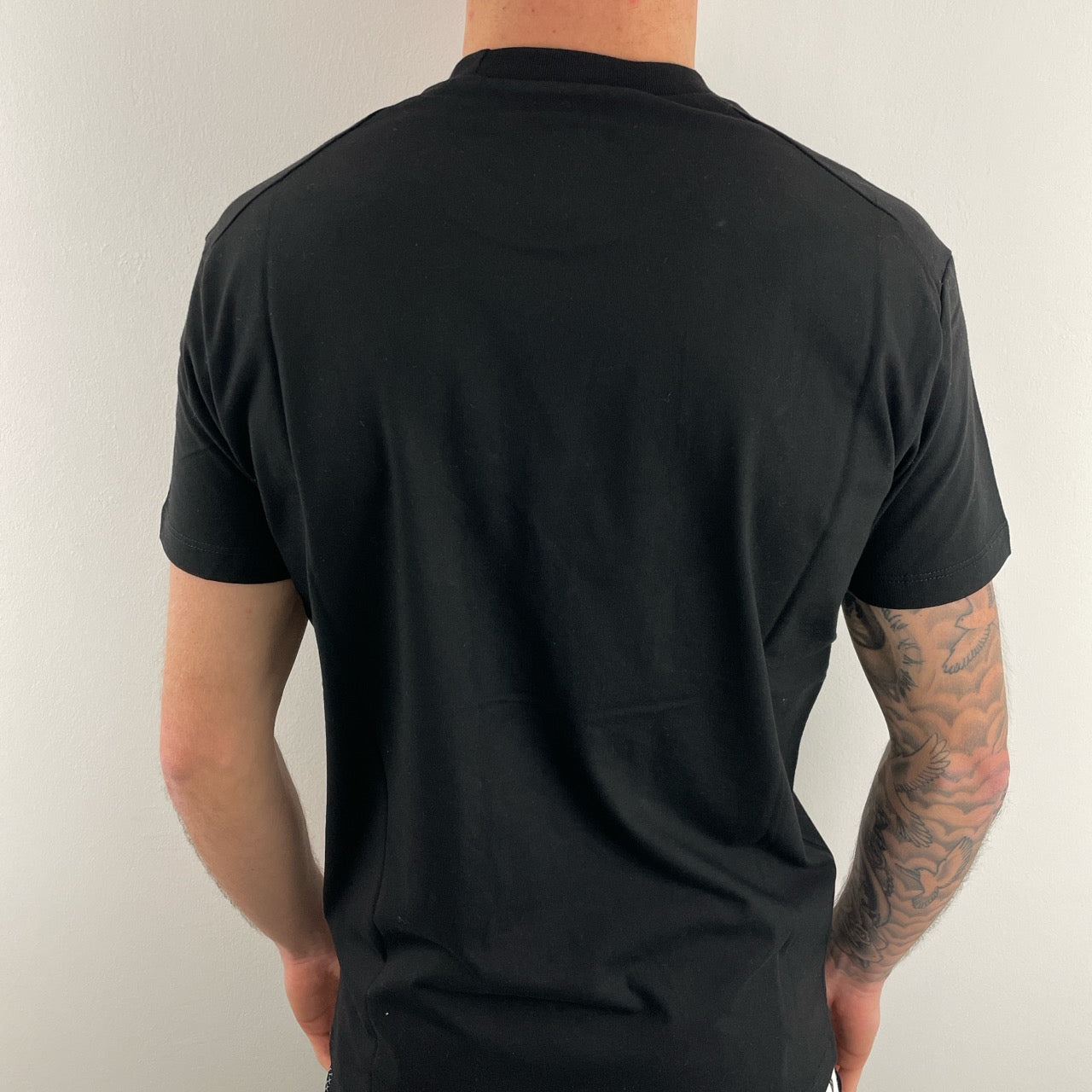 DSQUARED2 MAPLE LEAF LOGO TSHIRT- BLACK