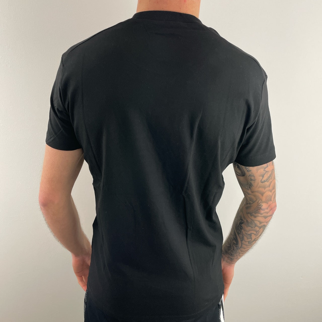 DSQUARED2 MAPLE LEAF LOGO TSHIRT - BLACK