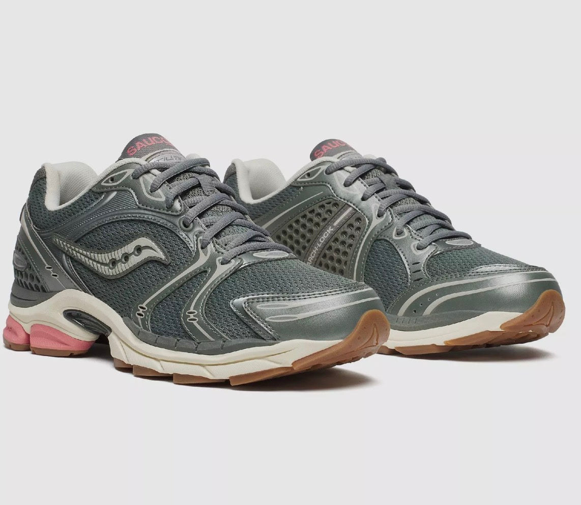 SAUCONY PROGRID TRIUMPH 4 TRAINERS - KHAKI