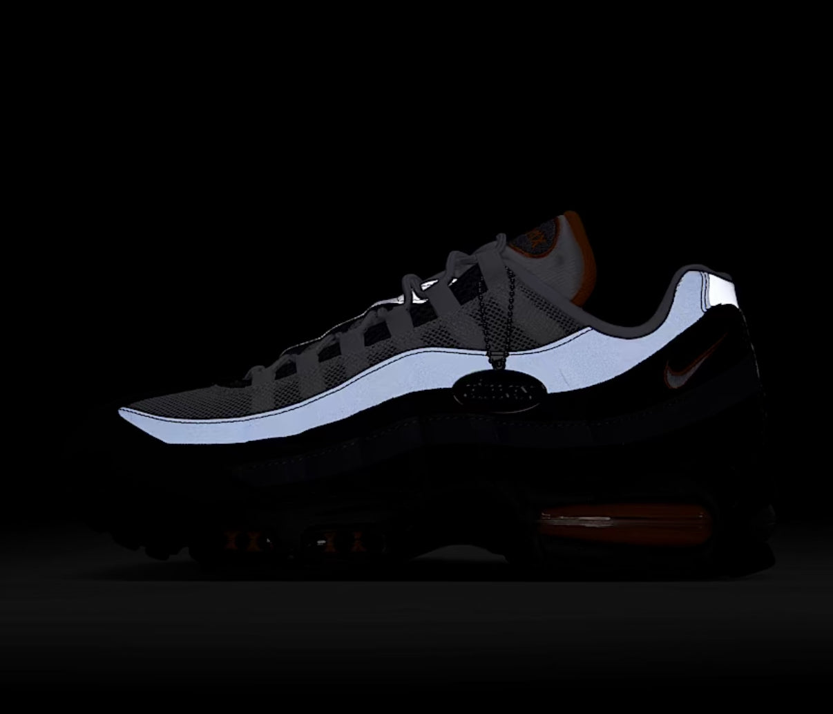 NIKE AIR MAX 95 TRAINERS - BLACK / GREY