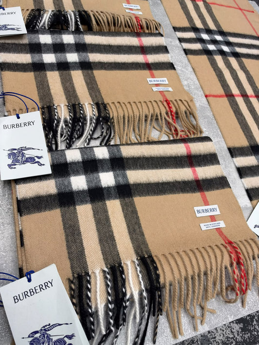 BURBERRY CASHMERE SCARF