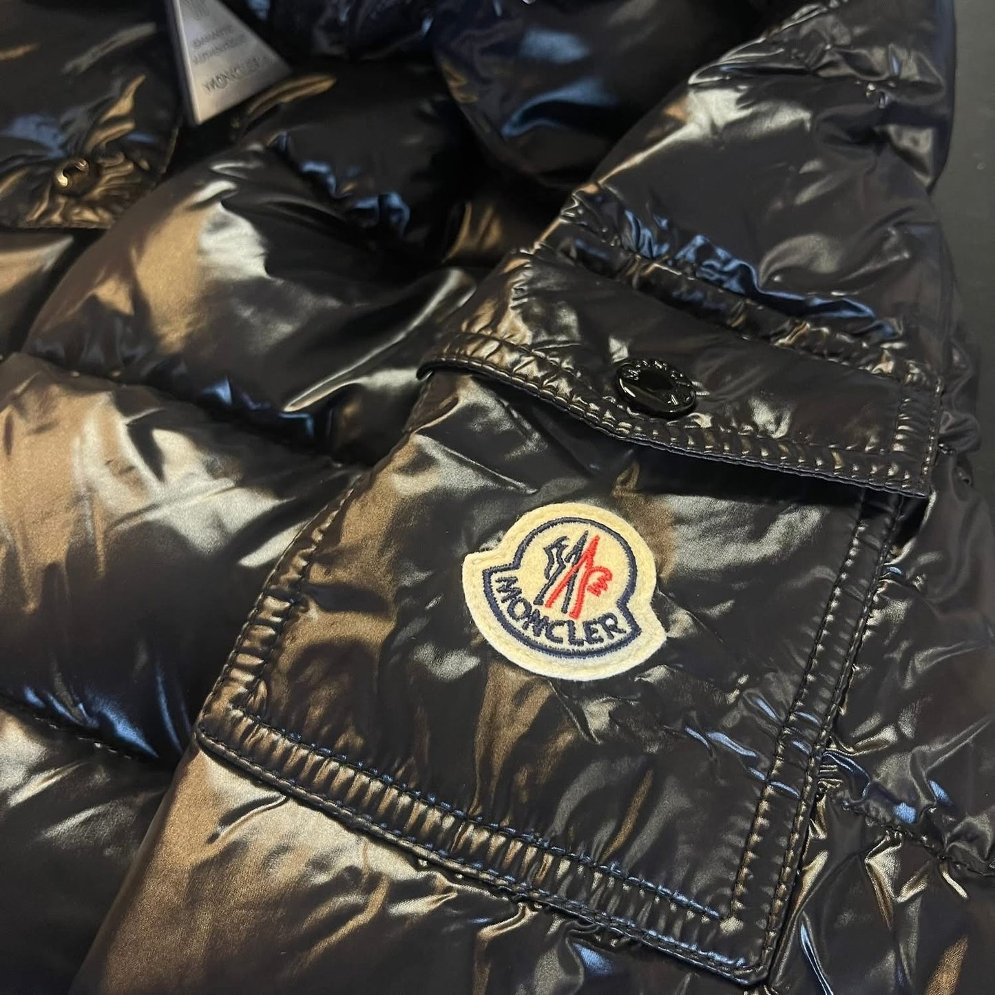 WOMENS MONCLER MOKA DOWN PARKA JACKET - BLACK