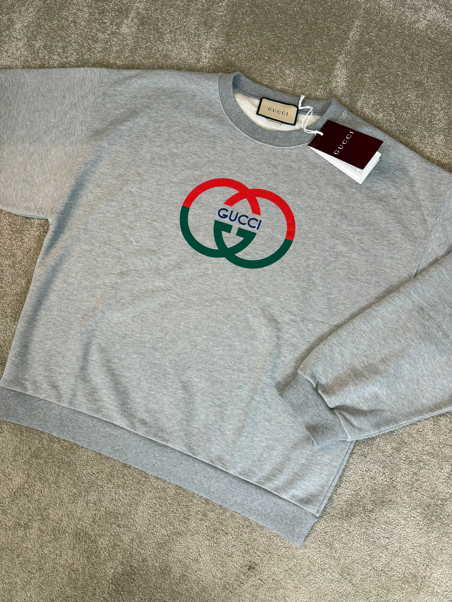 GUCCI INTERLOCKING GG CHEST LOGO SWEATSHIRT - GREY