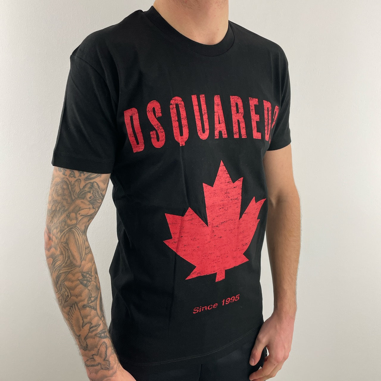 DSQUARED2 MAPLE LEAF LOGO TSHIRT BLACK